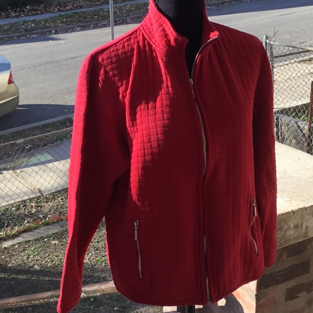 Karen Scott Red quilted jacket. L